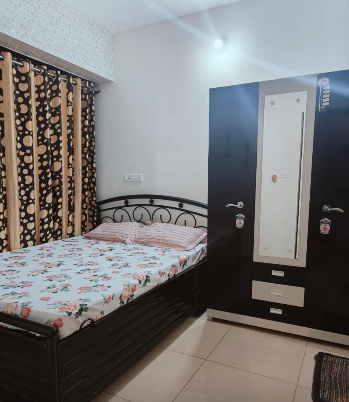 Sonyas Riverside Haven 21 1bhk Near Eon It Park Apartment *